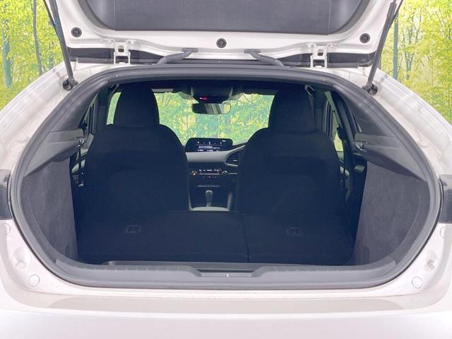 MAZDA3ファストバック 15Sツーリング 純正SDナビ 全周囲カメラ 衝突被害軽減システム レーダークルーズ 禁煙車 コーナーセンサー スマートキー LEDヘッド ビルトインETC オートハイビーム 車線逸脱警報 オートライト(42枚目)