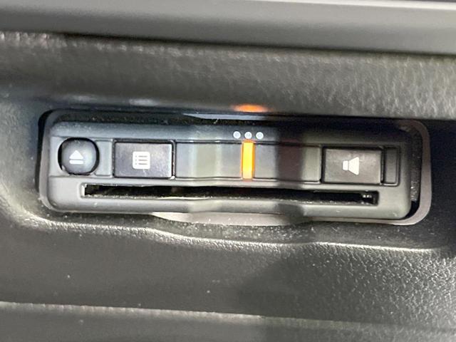 MAZDA3ファストバック 15Sツーリング 純正SDナビ 全周囲カメラ 衝突被害軽減システム レーダークルーズ 禁煙車 コーナーセンサー スマートキー LEDヘッド ビルトインETC オートハイビーム 車線逸脱警報 オートライト(49枚目)