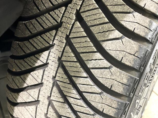 カローラツーリング ハイブリッド ダブルバイビー 禁煙車 純正9インチナビ バックカメラ レーダークルーズコントロール セーフティセンス ETC ハーフレザーシート LEDヘッドライト ドライブレコーダー スマートキー Bluetooth再生(54枚目)