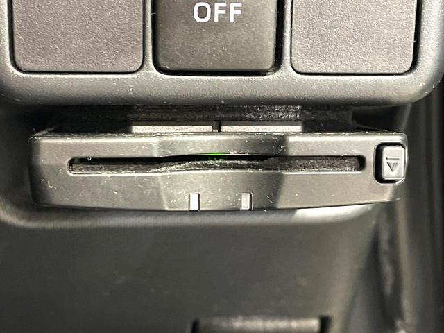 アクア S 禁煙車 純正ナビ バックカメラ ETC スマートキー オートエアコン オートライト HIDヘッドライト ヘッドライトレベライザー 電動格納ミラー ステアリングスイッチ Bluetooth再生(5枚目)