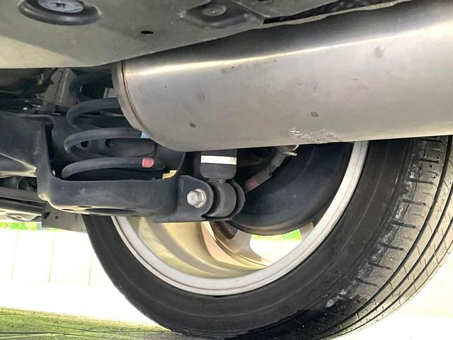 プリウス Gツーリングセレクション 禁煙車 純正ナビ バックカメラ クルーズコントロール ETC スマートキー ハーフレザーシート LEDヘッドライト ドライブレコーダー パワーシート オートエアコン オートライト(20枚目)