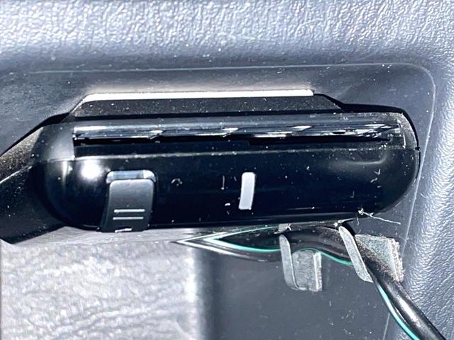 ジムニー ランドベンチャー 禁煙車 オーディオ シートヒーター ステアリングスイッチ キーレス 合皮レザーシート ETC フォグ 純正16インチアルミ 電動格納ミラー プライバシーガラス 4WD(5枚目)