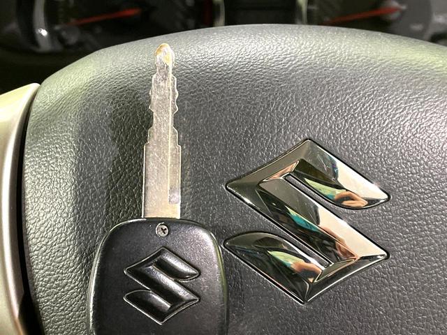 ジムニー ランドベンチャー 禁煙車 オーディオ シートヒーター ステアリングスイッチ キーレス 合皮レザーシート ETC フォグ 純正16インチアルミ 電動格納ミラー プライバシーガラス 4WD(32枚目)