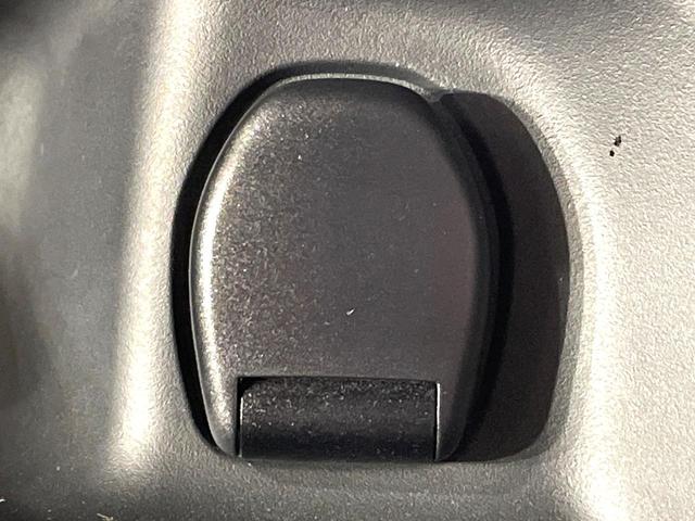 セレナ ハイウェイスター Vセレクション 禁煙車 純正8インチナビ 全周囲カメラ フリップダウンモニター プロパイロット エマージェンシーブレーキ デジタルインナーミラー ロールサンシェード ETC リアオートエアコン(38枚目)