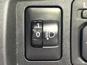 J 禁煙車 純正ナビ ETC Blutooth再生 電動格納ミラー フルセグTV エアコン ダイヤル式レベライザー 盗難防止装置 プライバシーガラス CD/DVD再生(28枚目)