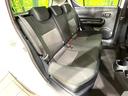 後部座席も気になるようなキズ・汚れやへたり等、大きなダメージはなく、良好な状態です。