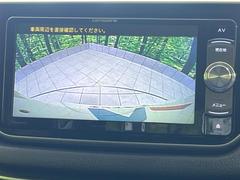 【バックカメラ】駐車時に後方がリアルタイム映像で確認できます。大型商業施設や立体駐車場での駐車時や、夜間のバック時に大活躍！運転スキルに関わらず、今や必須となった装備のひとつです！ 4