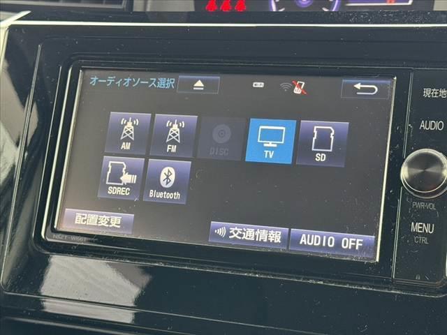 ルーミー カスタムＧ　純正ナビ　フルセグ　Ｂカメラ　ＢＴ　ステリモ　クルコン　革巻きステ　ＬＥＤヘッド　Ａライト　両電スラ　横滑り防止　Ａストップ　スマートキー　ＥＴＣ　ドラレコ　電格ミラー　バニティミラー　マットバイザー（22枚目）