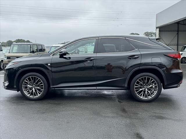 ＲＸ ＲＸ３００　Ｆスポーツ　後期　パノラマルーフ　ルーフレール　アダプティブハイビーム　純正ナビ　全周囲モニター　フルセグＴＶ　ＢＴ　レザーシート　ベンチレーション　ステアヒーター　ＨＵＤ　ＥＴＣ　ＢＳＭ　Ｐバックドア（11枚目）