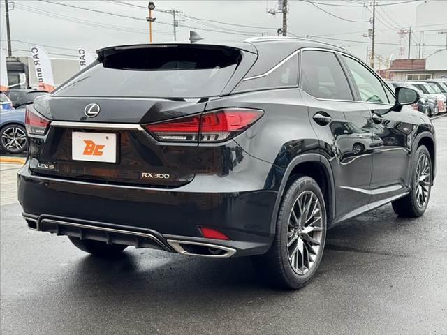 ＲＸ ＲＸ３００　Ｆスポーツ　後期　パノラマルーフ　ルーフレール　アダプティブハイビーム　純正ナビ　全周囲モニター　フルセグＴＶ　ＢＴ　レザーシート　ベンチレーション　ステアヒーター　ＨＵＤ　ＥＴＣ　ＢＳＭ　Ｐバックドア（15枚目）