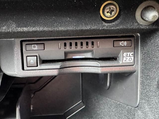 ＩＳ ＩＳ３００ｈ　Ｆスポーツ　後期　ムーンルーフ　３眼ＬＥＤヘッド　オレンジキャリパー　パノラミックビューＭ　１０．３インチナビ　フルセグ　シートヒーター　ステアヒーター　Ａライト　Ａハイビーム　ステリモ　ＡＣＣ　パワーシート（29枚目）