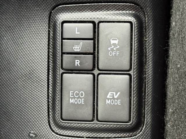 アクア G 中期 セーフティセンスC クルコン シートヒーター ナノイー 純ナビ CD/DVD BT Bカメ ETC コーナーセンサー LEDヘッド/フォグ Aハイビーム スマートキー 横滑り マットバイザー(30枚目)