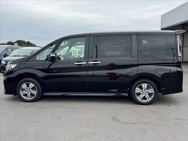 ステップワゴンスパーダ e:HEVスパーダ G ホンダセンシング ホンダセンシング 純正9型ナビ Bカメ BT ETC フルセグTV 両電スラ ACC Aブレーキホールド スマートキー ステリモ Aライト LEDヘッド/フォグ スマートキー マットバイザー(11枚目)