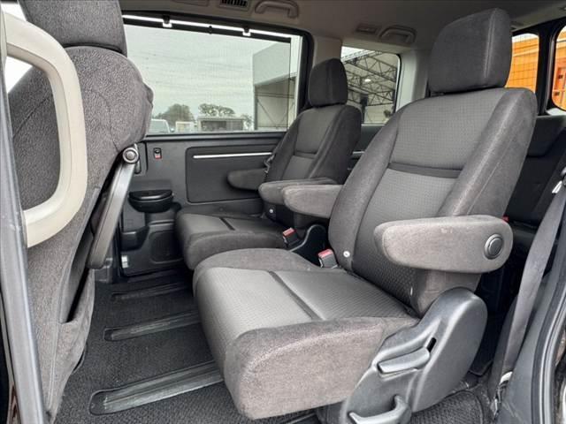 ステップワゴンスパーダ e:HEVスパーダ G ホンダセンシング ホンダセンシング 純正9型ナビ Bカメ BT ETC フルセグTV 両電スラ ACC Aブレーキホールド スマートキー ステリモ Aライト LEDヘッド/フォグ スマートキー マットバイザー(18枚目)