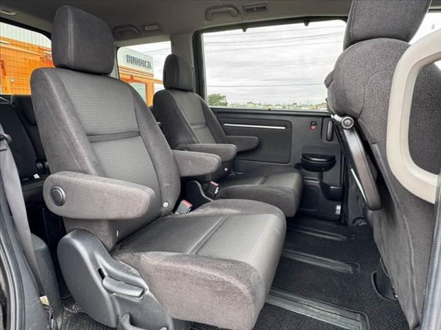 ステップワゴンスパーダ e:HEVスパーダ G ホンダセンシング ホンダセンシング 純正9型ナビ Bカメ BT ETC フルセグTV 両電スラ ACC Aブレーキホールド スマートキー ステリモ Aライト LEDヘッド/フォグ スマートキー マットバイザー(20枚目)