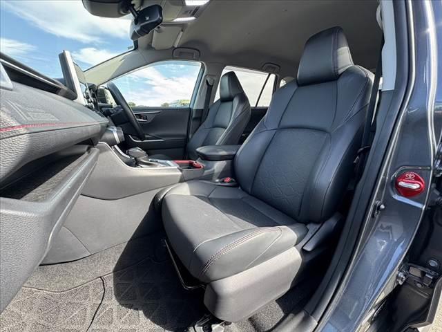 RAV4 アドベンチャー オフロードパッケージ 4WD ステアヒーター ベンチレーション 9インチDA フルセグ Bカメラ BT セーフティセンス クリアランスソナー ステリモ ACC ETC BSM スマートキー 革巻きステア Aハイビーム(17枚目)