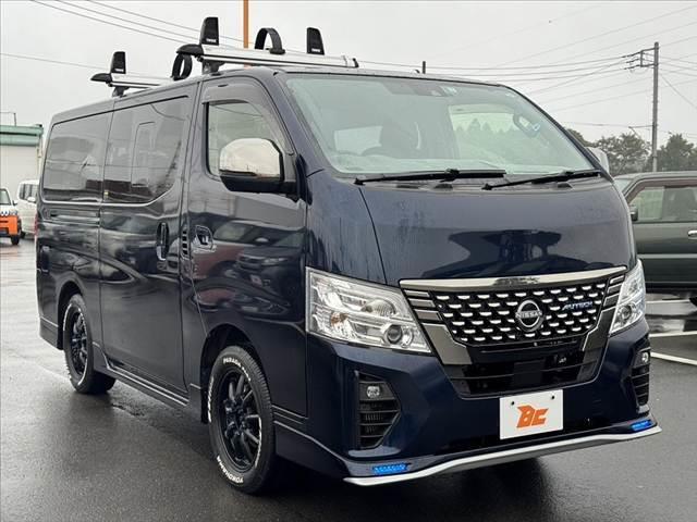 キャラバン ロングオーテック 禁煙 4WD エアロPKG エマブレ 純ナビ フルセグ アラビュー BT インテリキー ステリモ 合皮シート シートヒーター LEDヘッド Aライト インテリジェントRミラー ETC 外18インチAW(8枚目)