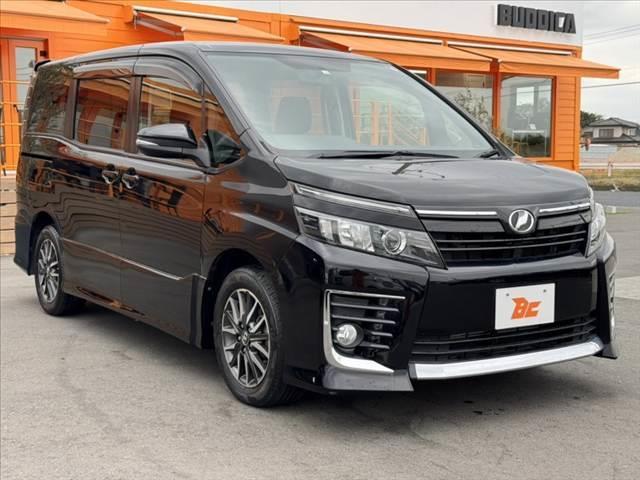 ヴォクシー ZS 社外ナビ 地デジTV Bカメラ ステリモ 電スラ LEDヘッド Aライト スマートキー Aストップ ETC 電格ミラー チルトステ シートリフター Rサンシェード 革巻きステア 純正16インチAW(8枚目)