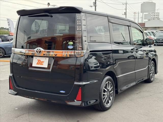 ヴォクシー ZS 社外ナビ 地デジTV Bカメラ ステリモ 電スラ LEDヘッド Aライト スマートキー Aストップ ETC 電格ミラー チルトステ シートリフター Rサンシェード 革巻きステア 純正16インチAW(15枚目)