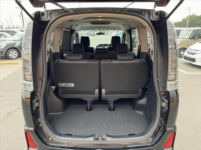 ヴォクシー ZS 社外ナビ 地デジTV Bカメラ ステリモ 電スラ LEDヘッド Aライト スマートキー Aストップ ETC 電格ミラー チルトステ シートリフター Rサンシェード 革巻きステア 純正16インチAW(19枚目)