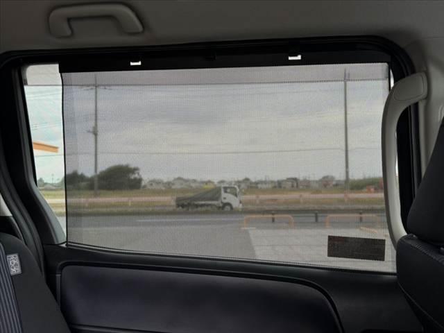 ヴォクシー ZS 社外ナビ 地デジTV Bカメラ ステリモ 電スラ LEDヘッド Aライト スマートキー Aストップ ETC 電格ミラー チルトステ シートリフター Rサンシェード 革巻きステア 純正16インチAW(29枚目)