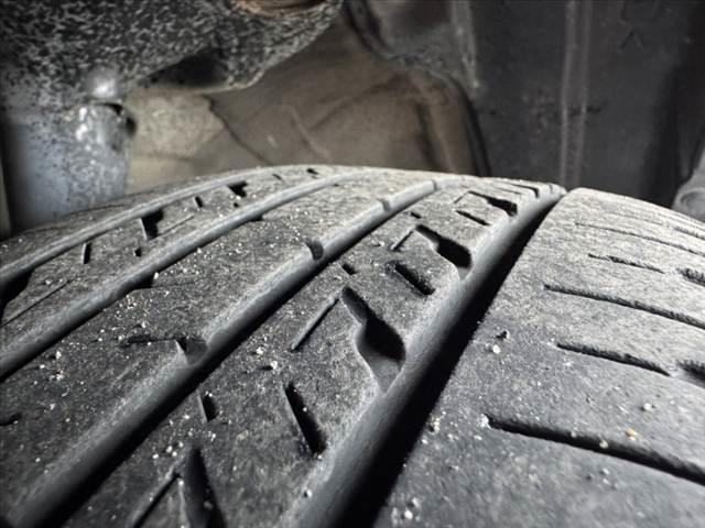 ヴォクシー ZS 社外ナビ 地デジTV Bカメラ ステリモ 電スラ LEDヘッド Aライト スマートキー Aストップ ETC 電格ミラー チルトステ シートリフター Rサンシェード 革巻きステア 純正16インチAW(42枚目)