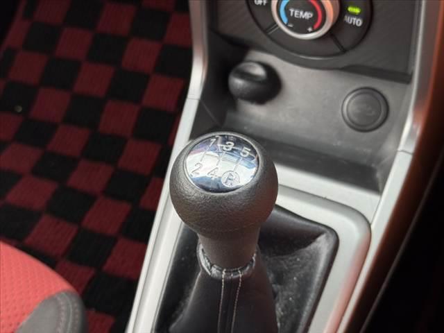 コペン セロ S 禁煙 5MT レカロシート シートヒーター 社外ナビ BT ETC フルセグTV LEDヘッド オートエアコン Pウィンドウ プッシュスタート ステリモ 横滑り防止 12Vソケット 純正16インチAW(5枚目)