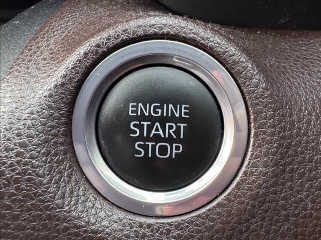 ヤリスクロス Z 禁煙 セーフティセンス 純正8型ナビ 全周囲カメラ ACC HUD BSM シートヒーター ホールド LEDヘッド Aライト Aハイビーム BT ETCドラレコ 12Vソケット 純正18インチAW(5枚目)