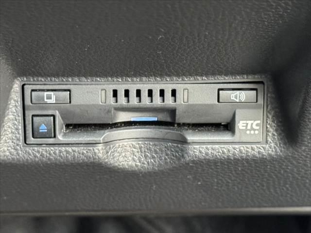 ヤリスクロス Z 禁煙 セーフティセンス 純正8型ナビ 全周囲カメラ ACC HUD BSM シートヒーター ホールド LEDヘッド Aライト Aハイビーム BT ETCドラレコ 12Vソケット 純正18インチAW(6枚目)