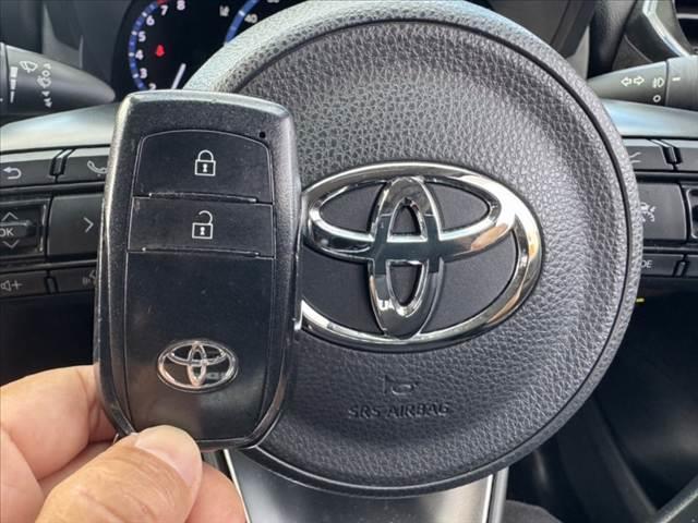 ヤリスクロス Z 禁煙 セーフティセンス 純正8型ナビ 全周囲カメラ ACC HUD BSM シートヒーター ホールド LEDヘッド Aライト Aハイビーム BT ETCドラレコ 12Vソケット 純正18インチAW(7枚目)