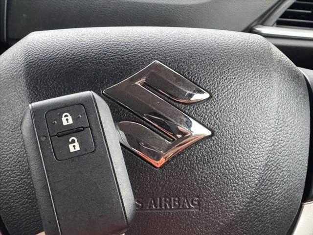 ソリオ G デュアルカメラブレーキサポート Pスタート 車線逸脱 衝突軽減ブレーキ 横滑り防止 コーナーセンサー オートライト アームレスト レベライザー チルトステア 電格ミラー バニティミラー ISOFIX(7枚目)