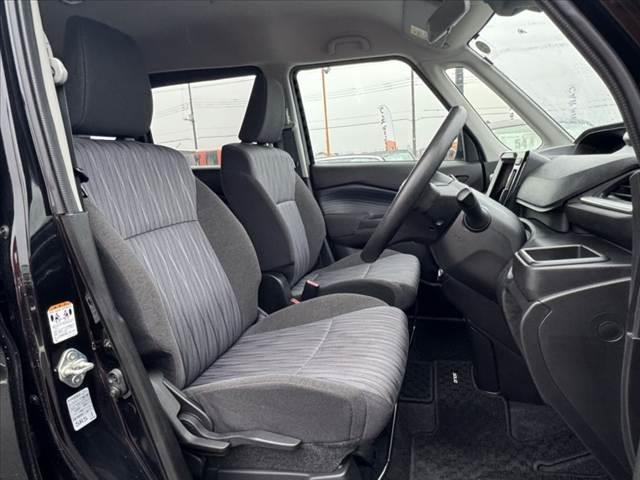 ソリオ G デュアルカメラブレーキサポート Pスタート 車線逸脱 衝突軽減ブレーキ 横滑り防止 コーナーセンサー オートライト アームレスト レベライザー チルトステア 電格ミラー バニティミラー ISOFIX(16枚目)