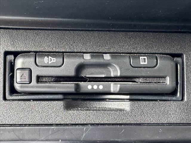 ランドクルーザープラド ＴＸ　後期　禁煙　ムーンルーフ　社外９型ナビ　ＢＴ　ＥＴＣ　Ｂカメ　Ｃセンサー　ルーフレール　ＡＣＣ　ＬＥＤヘッド　Ａライト　Ａハイビーム　車高調　デフロック　ウッドコンビハン　寒冷地　純正１７インチＡＷ（5枚目）