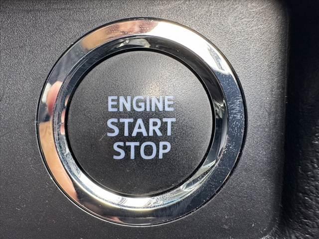 ランドクルーザープラド ＴＸ　後期　禁煙　ムーンルーフ　社外９型ナビ　ＢＴ　ＥＴＣ　Ｂカメ　Ｃセンサー　ルーフレール　ＡＣＣ　ＬＥＤヘッド　Ａライト　Ａハイビーム　車高調　デフロック　ウッドコンビハン　寒冷地　純正１７インチＡＷ（6枚目）