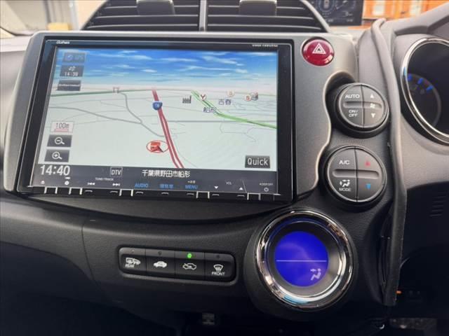 フィットハイブリッド ハイブリッド　ＲＳ★９インチ純正ナビ★前席レカロシート★（4枚目）