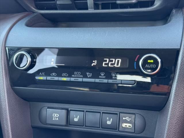 ヤリスクロス ハイブリッドZ★禁煙★純正8型ナビ★パノラマM★(4枚目)