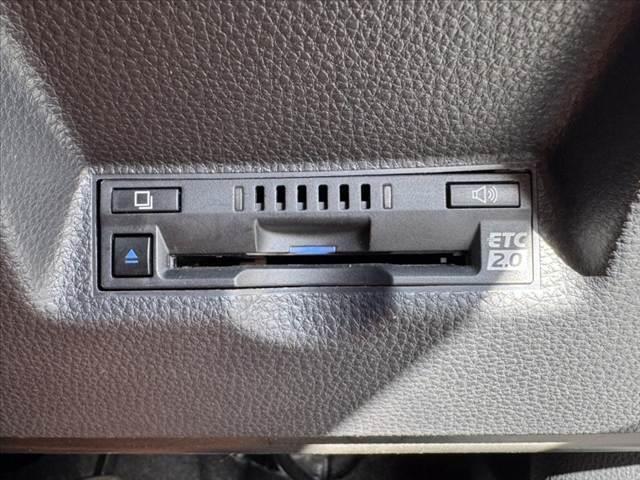 ヤリスクロス ハイブリッドZ★禁煙★純正8型ナビ★パノラマM★(5枚目)