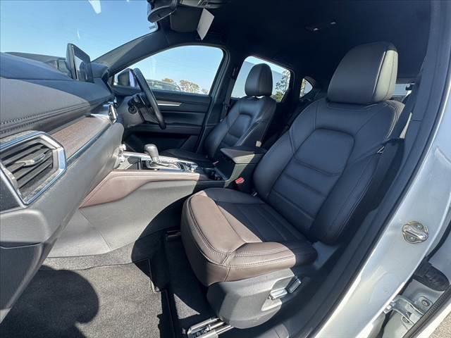 納車整備ついても第三者機関の指定工場で分解記録（法定整備）を実施し、車検を基準に不具合箇所、消耗部品は改善して納車させていただきます。