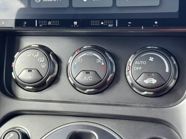 エレメント ベース★禁煙★社外9型ナビ★Bカメ★BT★ETC★(4枚目)