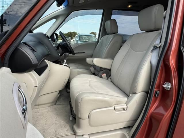 納車整備ついても第三者機関の指定工場で分解記録（法定整備）を実施し、車検を基準に不具合箇所、消耗部品は改善して納車させていただきます。