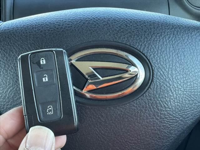 タント カスタムXリミテッド 禁煙 電動スライドドア ドライブレコーダー CD再生可 電動格納ミラー ミラーウインカー ドアバイザー HIDヘッドライト イモビライザー セキュリティアラーム バニティミラー 純正14インチAW(7枚目)