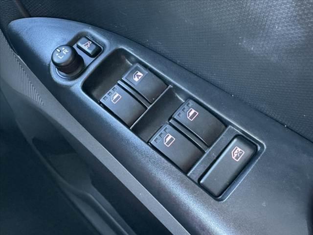 タント カスタムXリミテッド 禁煙 電動スライドドア ドライブレコーダー CD再生可 電動格納ミラー ミラーウインカー ドアバイザー HIDヘッドライト イモビライザー セキュリティアラーム バニティミラー 純正14インチAW(22枚目)