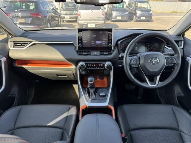 ＲＡＶ４ アドベンチャー　禁煙　パノラマルーフ　パノラマビューＭ　純正９型ＤＡ　セーフティセンス　ＢＳＭ　シートヒーター／ベンチレーション　Ｐシート　ステアヒーター　ＡＣＣ　ＥＴＣ　ＬＥＤヘッド　Ａライト　純正１９インチＡＷ（2枚目）