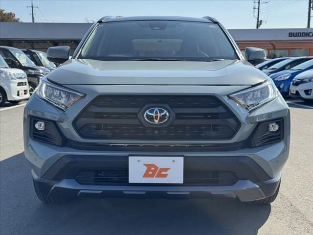 ＲＡＶ４ アドベンチャー　禁煙　パノラマルーフ　パノラマビューＭ　純正９型ＤＡ　セーフティセンス　ＢＳＭ　シートヒーター／ベンチレーション　Ｐシート　ステアヒーター　ＡＣＣ　ＥＴＣ　ＬＥＤヘッド　Ａライト　純正１９インチＡＷ（9枚目）