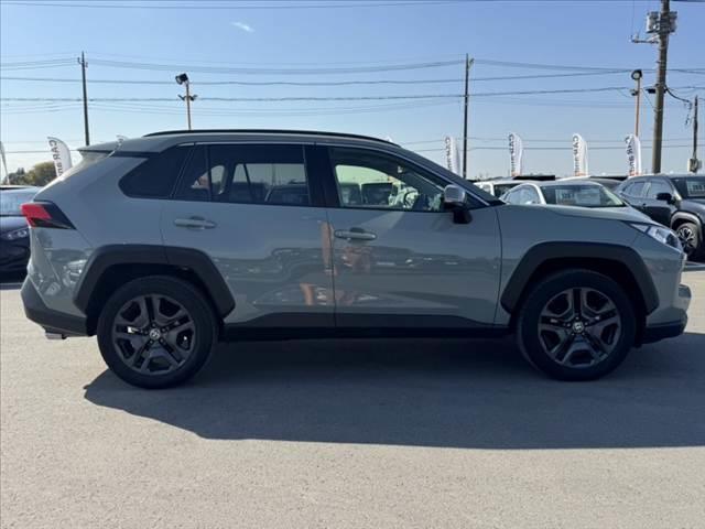 ＲＡＶ４ アドベンチャー　禁煙　パノラマルーフ　パノラマビューＭ　純正９型ＤＡ　セーフティセンス　ＢＳＭ　シートヒーター／ベンチレーション　Ｐシート　ステアヒーター　ＡＣＣ　ＥＴＣ　ＬＥＤヘッド　Ａライト　純正１９インチＡＷ（12枚目）