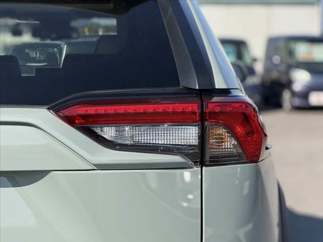 ＲＡＶ４ アドベンチャー　禁煙　パノラマルーフ　パノラマビューＭ　純正９型ＤＡ　セーフティセンス　ＢＳＭ　シートヒーター／ベンチレーション　Ｐシート　ステアヒーター　ＡＣＣ　ＥＴＣ　ＬＥＤヘッド　Ａライト　純正１９インチＡＷ（36枚目）