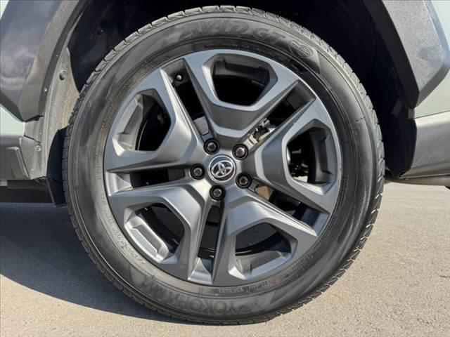 ＲＡＶ４ アドベンチャー　禁煙　パノラマルーフ　パノラマビューＭ　純正９型ＤＡ　セーフティセンス　ＢＳＭ　シートヒーター／ベンチレーション　Ｐシート　ステアヒーター　ＡＣＣ　ＥＴＣ　ＬＥＤヘッド　Ａライト　純正１９インチＡＷ（43枚目）