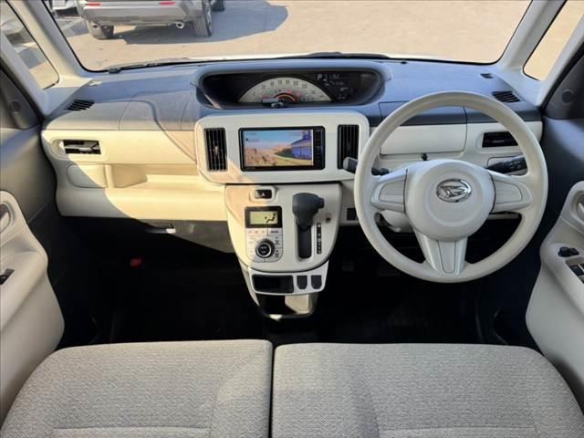 ムーヴキャンバス Ｘ　ＳＡＩＩＩ　禁煙　スマアシ３　純ナビ　Ｂカメラ　ＢＴ　ＥＴＣ　ドラレコ　Ａハイビーム　Ａストップ　Ｐスタート　ドラレコ　横滑り防止　レベライザー　１２Ｖソケット　電格ミラー　アームレスト　バニティミラー　マット（2枚目）