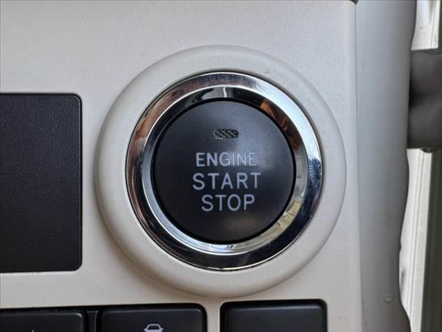 ムーヴキャンバス Ｘ　ＳＡＩＩＩ　禁煙　スマアシ３　純ナビ　Ｂカメラ　ＢＴ　ＥＴＣ　ドラレコ　Ａハイビーム　Ａストップ　Ｐスタート　ドラレコ　横滑り防止　レベライザー　１２Ｖソケット　電格ミラー　アームレスト　バニティミラー　マット（6枚目）