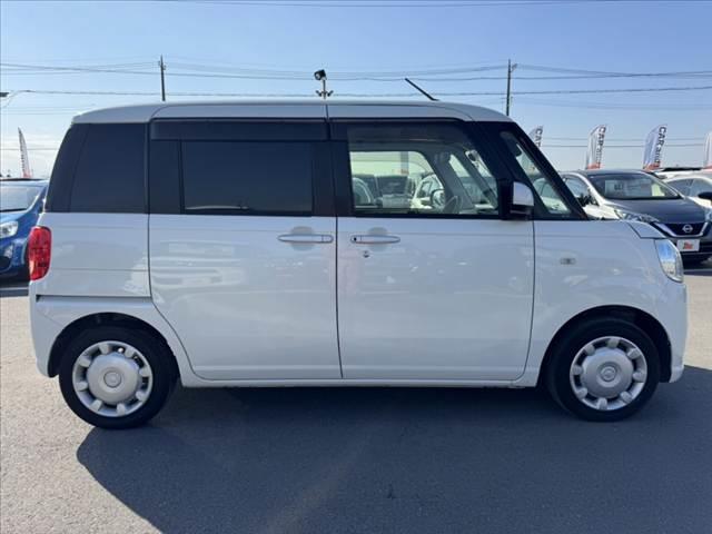 ムーヴキャンバス Ｘ　ＳＡＩＩＩ　禁煙　スマアシ３　純ナビ　Ｂカメラ　ＢＴ　ＥＴＣ　ドラレコ　Ａハイビーム　Ａストップ　Ｐスタート　ドラレコ　横滑り防止　レベライザー　１２Ｖソケット　電格ミラー　アームレスト　バニティミラー　マット（12枚目）